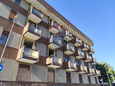 Foto Appartamento in Via Raffaele Bovio, Bari Mungivacca di 55 m²