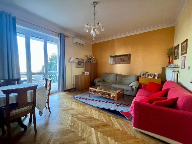 Foto Appartamento in Via Bellane, Pino Torinese di 101 m² con 4 locali