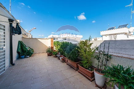 Foto Casa indipendente in Via Dante Alighieri, Modugno di 151 m² in vendita