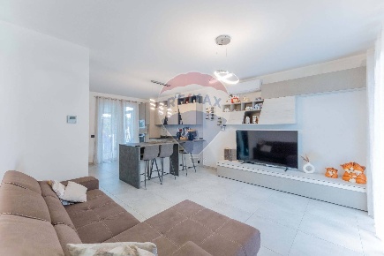 Foto Villa a schiera in via calatafimi, Parabiago San Lorenzo di 100 m²
