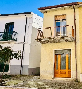 Foto Case semi ndipendenti in via roma, Bonito di 70 m² con 4 locali
