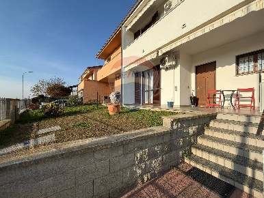 Foto Villa a schiera in Via Villaggio Europa, Marcignago Centro di 131 m²