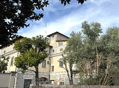 Foto Attico in Bobbio, Roma Re di Roma di 202 m² con 7 locali in vendita