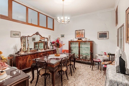 Foto Appartamento in Cesare Battisti, Torre Annunziata di 200 m² in vendita