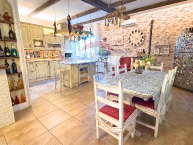 Foto Appartamento in Viale Stazione, Ordona di 170 m² con 4 locali