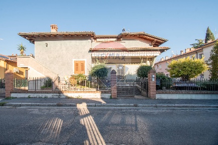 Foto Appartamento in Via Nicolò Bettoni, Brescia Sant'Anna di 260 m²