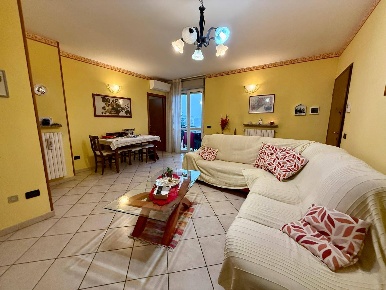 Foto Appartamento a Alessandria Cristo di 105 m² con 5 locali in vendita