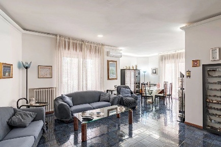 Foto Appartamento in dei Mille, Nola Centro di 201 m² con 4 locali