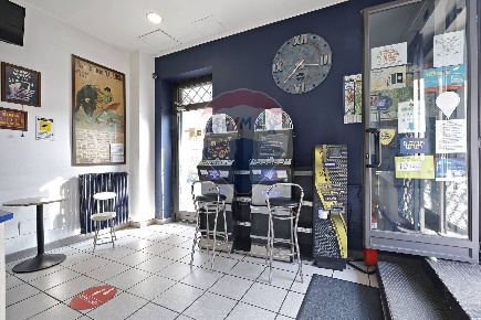 Foto Bar in VIA MONTEGRAPPA, Monza San Rocco di 120 m² con 2 locali