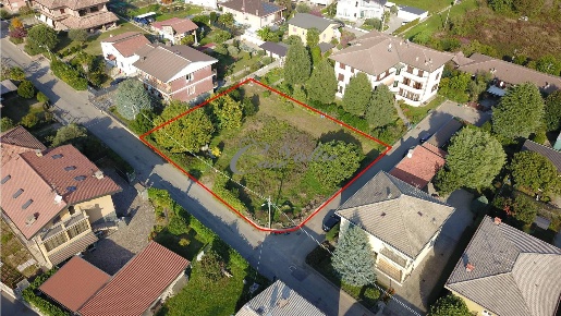 Foto Terreno residenziale in Via Lavezzari, Cermenate di 1295 m² in vendita
