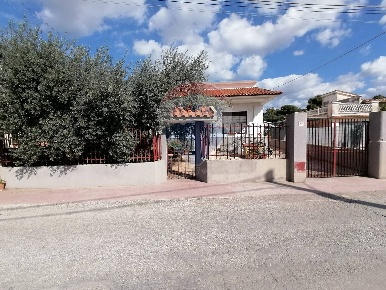 Foto Villa unifamiliare in Via Guatemala, Vittoria di 110 m² con 5 locali