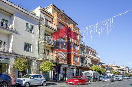 Foto Appartamento in VIA ROMA, Pomezia Pomezia Centro di 107 m² in affitto