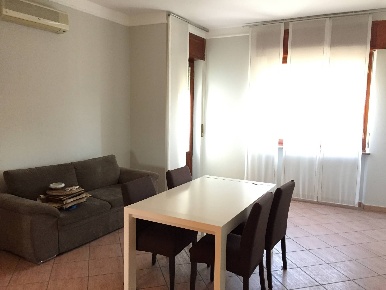 Foto Appartamento a Novara di 100 m² con 3 locali in affitto