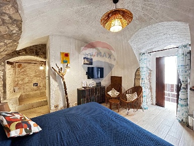 Foto Appartamento in Via Bacco, Vieste Centro di 80 m² con 3 locali