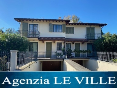 Foto Villa unifamiliare a Pietrasanta di 180 m² con 8 locali in affitto