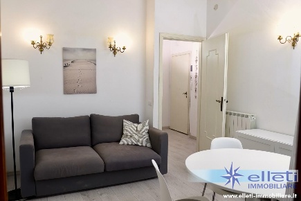 Foto Appartamento a Massa Marina di Massa Centro di 57 m² con 3 locali