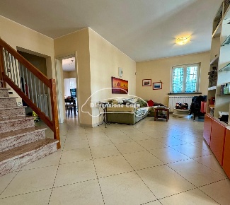 Foto Casa indipendente a Capannori Lammari - Lunata di 140 m² con 6 locali