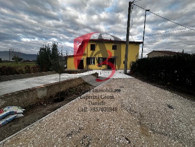 Foto Appartamento a Cascina Titignano - Visignano di 100 m² con 5 locali