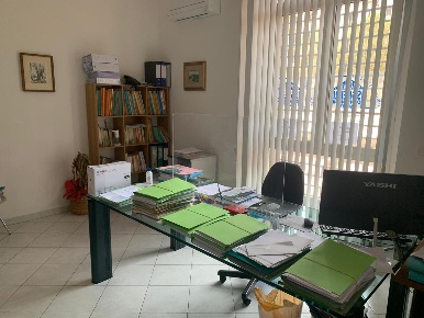 Foto Ufficio a Livorno Cisternone di 100 m² con 4 locali in vendita