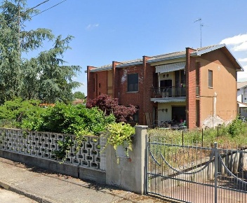 Foto Villa unifamiliare a Palestro Centro di 235 m² con 9 locali in vendita