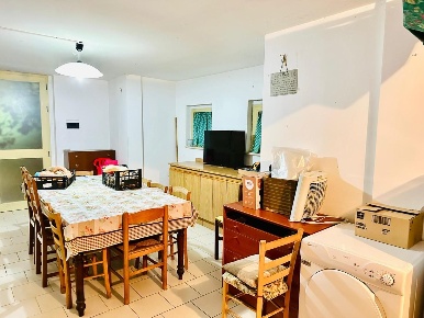 Foto Magazzino a Siena Ruffolo - Taverne d'Arbia di 50 m² con 2 locali