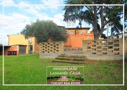 Foto Case semi ndipendenti a Cerreto Guidi Centro di 320 m² con 15 locali