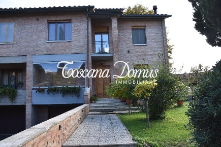 Foto Appartamento a Siena Petriccio - Acquacalda di 120 m² con 4 locali