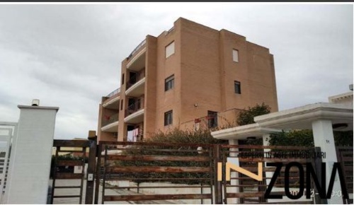 Foto Appartamento in Via Magellano, Manfredonia di 108 m² con 3 locali
