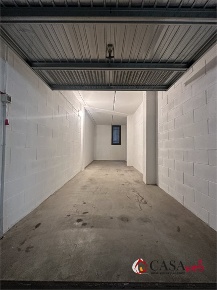 Foto Box in VIA PADRE REGINALDO GIULIANI, Inzago di 20 m² in affitto