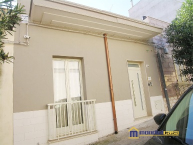 Foto Casa indipendente a Pachino Centro di 130 m² con 5 locali in vendita