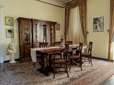 Foto Appartamento in Via Stazione, Bussi sul Tirino Centro di 242 m²