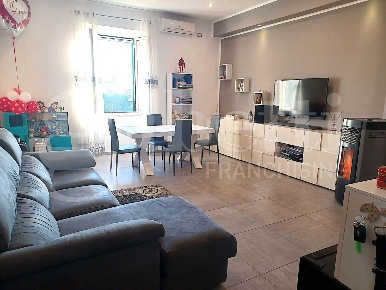 Foto Appartamento in dei Domenicani, Terracina di 110 m² con 4 locali