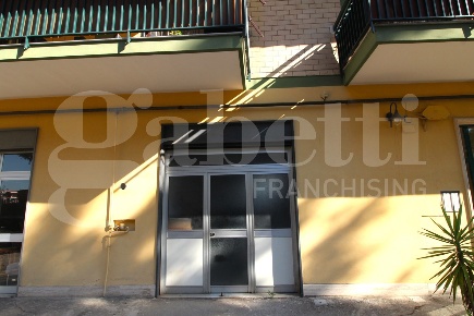 Foto Magazzino in Via Parisi 115, Arzano di 76 m² con 1 locali in vendita