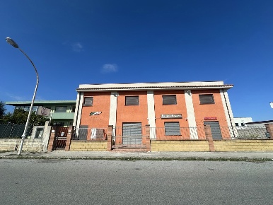 Foto Negozio in Via LEONARDO DA VINCI 13, Barcellona Pozzo di Gotto