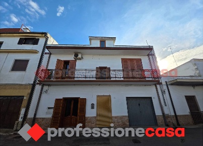 Foto Appartamento in Via Alcide De Gaspari 7, Faggiano di 160 m² in vendita