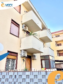 Foto Appartamento in VIA Doride 3, Palermo Partanna di 110 m² con 4 locali