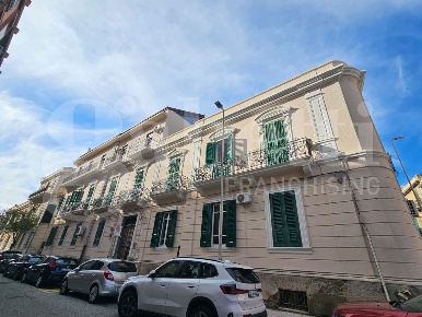 Foto Magazzino in Via Romagnosi 7, Messina Centro Storico di 40 m²