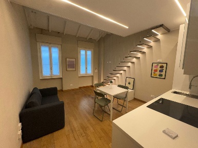 Foto Appartamento in Via Cerva 7, Milano Borgogna - Largo Augusto di 67 m²