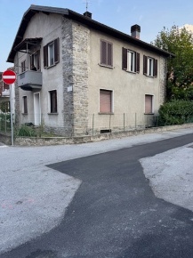 Foto Appartamento in Via Trento 21, Domodossola Centro di 96 m² in vendita