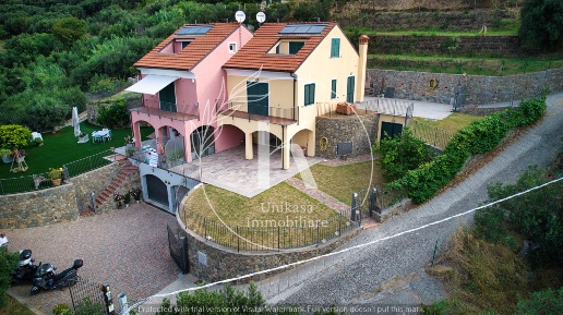 Foto Villa a schiera in Via Valcada, Savona Oltreletimbro, Santa Rita