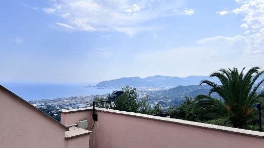 Foto Villa unifamiliare in Via Alla Strà, Savona Oltreletimbro, Santa Rita