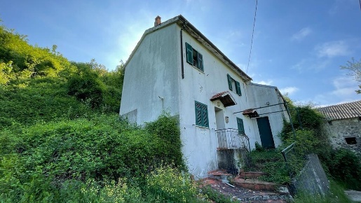 Foto Rustico in San Bartolomeo del Bosco, Savona di 80 m² con 3 locali