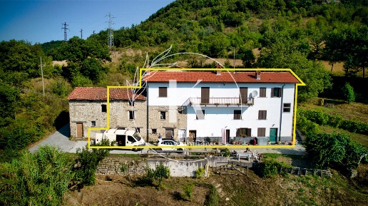 Foto Case semi ndipendenti in Località Fornacca, Cosseria di 270 m²