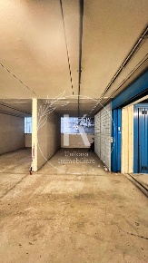 Foto Posti auto in Piazza Guido Rossa 1r, Savona Centro Storico di 18 m²