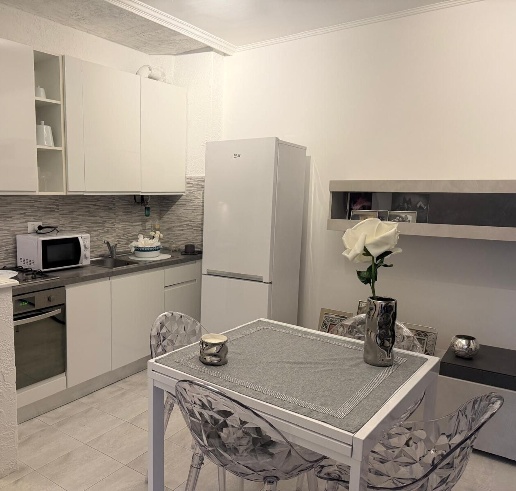 casa indipendente in vendita a Luni