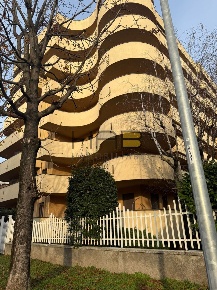Foto Appartamento in VIALE DELLE RIMEMBRANZE   38, Busto Arsizio di 66 m²