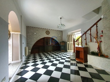 Foto Villa a schiera in Via Scopelliti 23, Marcellinara di 330 m²