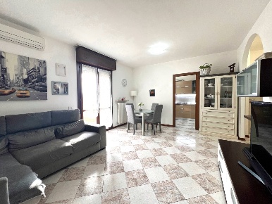 Foto Appartamento a Reggio nell'Emilia San Prospero - Tribunale di 92 m²