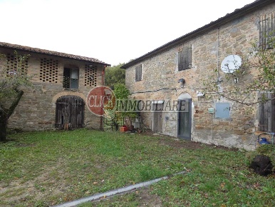 Foto Casa indipendente a Scarperia e San Piero di 1300 m² con 10 locali