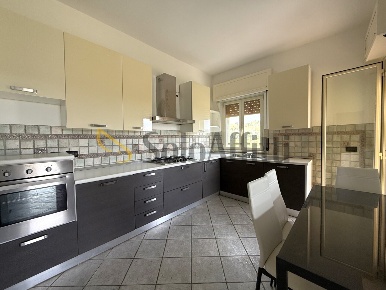 Foto Appartamento a Catanzaro Catanzaro Lido di 105 m² con 3 locali